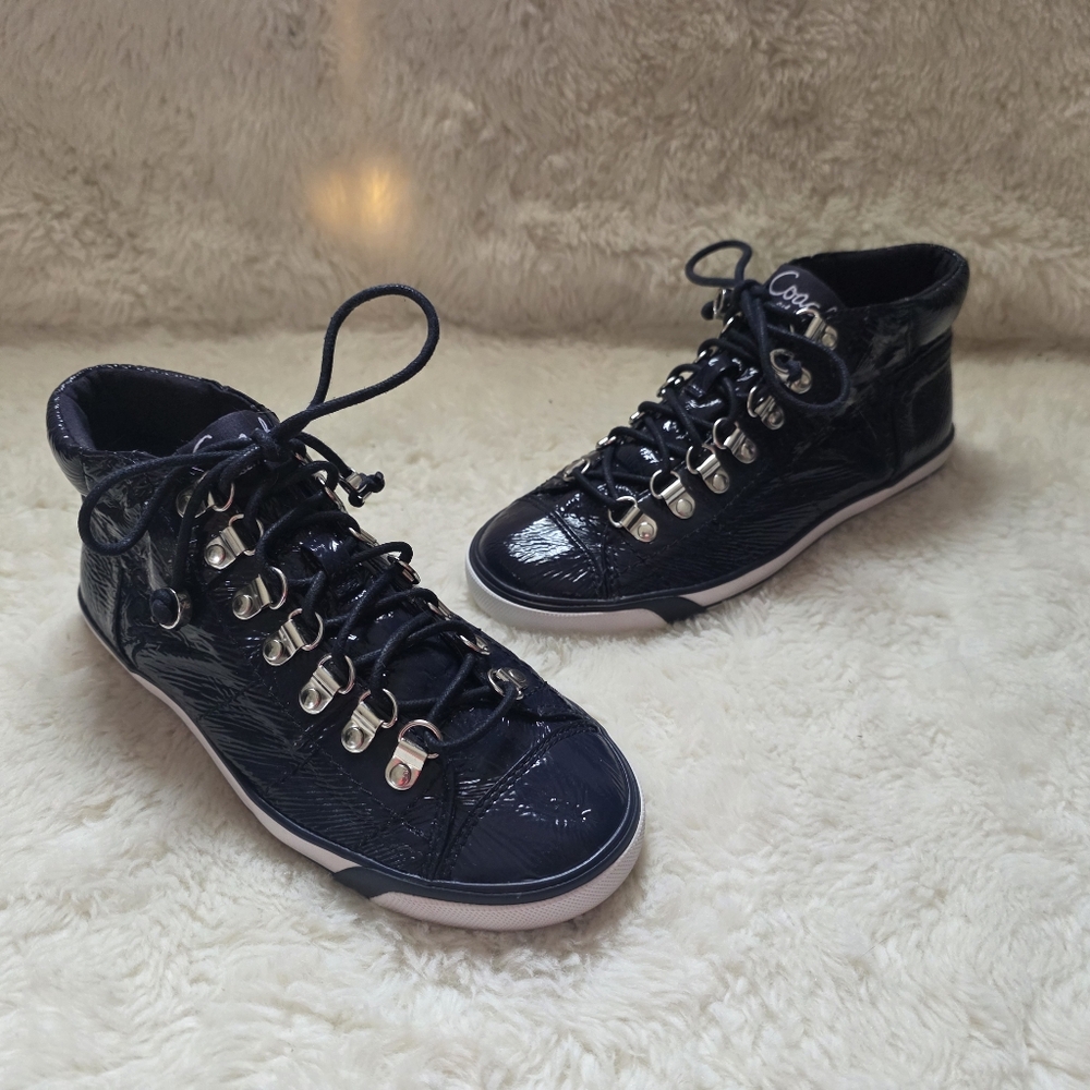Coach Gwendolyn Navy Crinkled Patent Leather Sneaker Boots Lace Up Mid Top 5.5